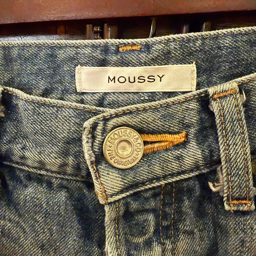 MOUSSY High-Rise Straight Leg Ripped Jeans - Picture 4 of 4